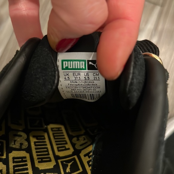 PUMA SUEDE CLASSIC X CHAIN. Size 5.5 Men - Picture 8 of 9